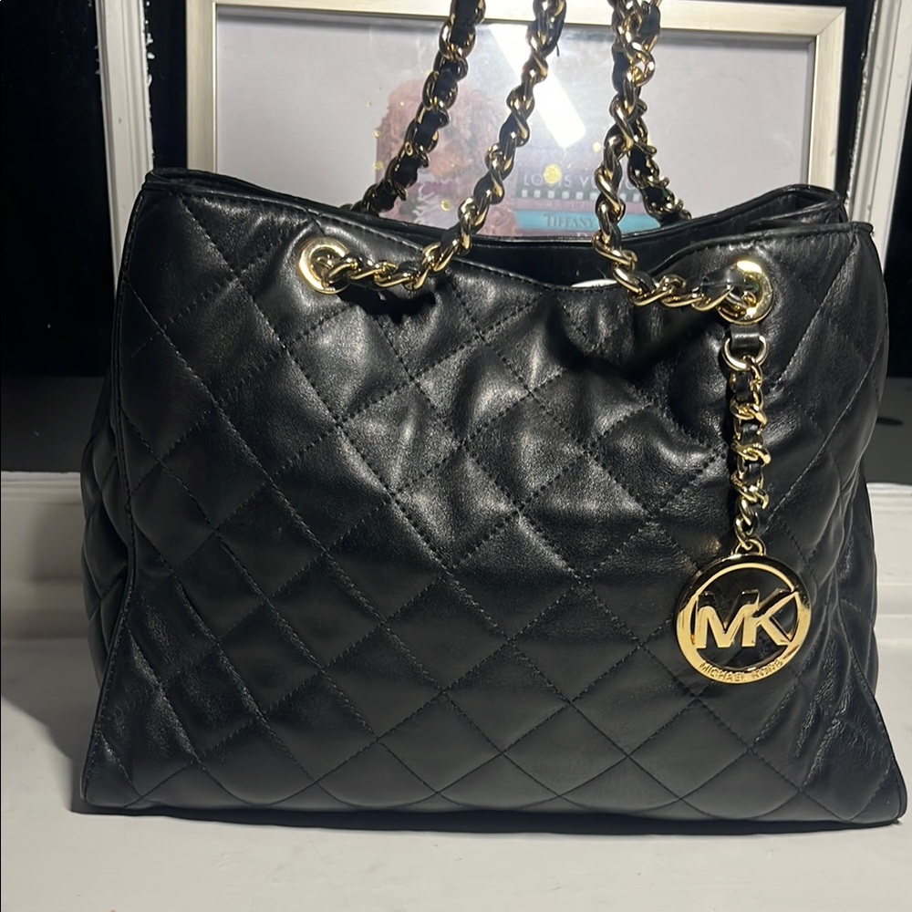 Michael Kors Black Quilted Leather Susannah Shoulder Bag Amazing Condition - Picture 7 of 12